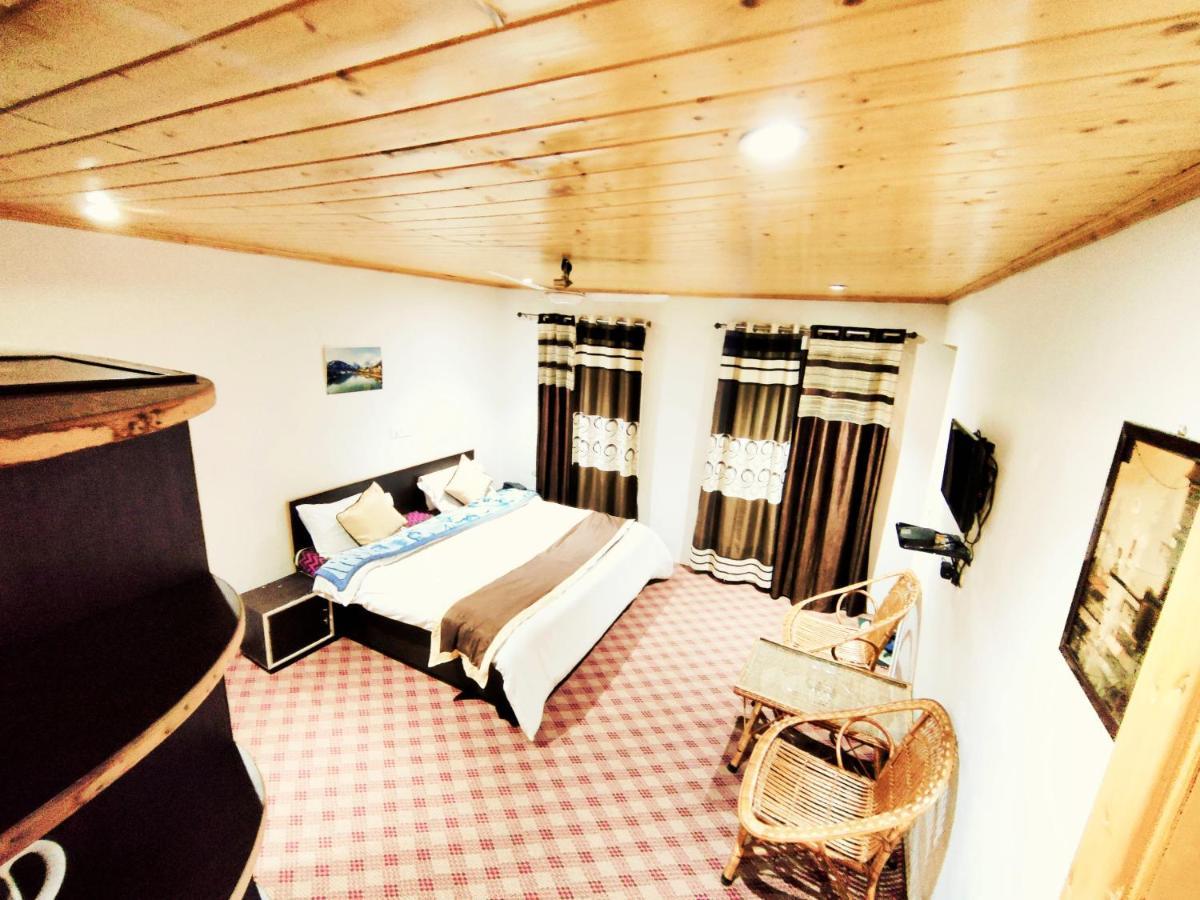 Hotel Sheesha Residency Srīnagar Exterior foto